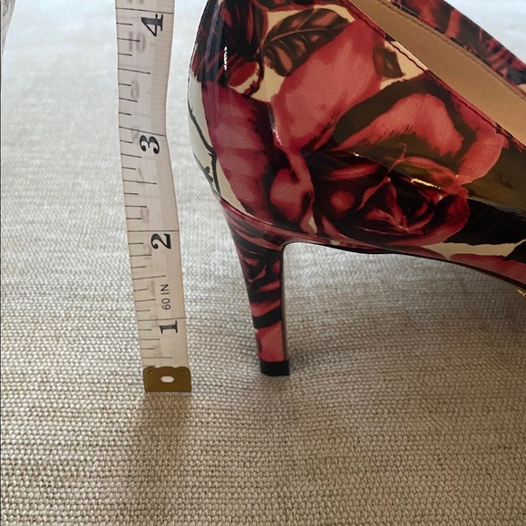 Prada Pink Floral Print Patent Leather Pointed-Toe Pumps Heels Size 37.5 /7.5 US - Picture 14 of 15